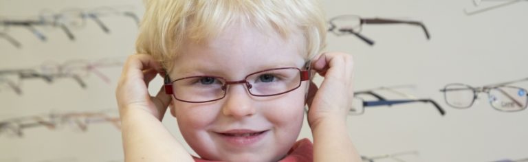 children-s-eye-tests-kids-eye-exams-options-optometrists