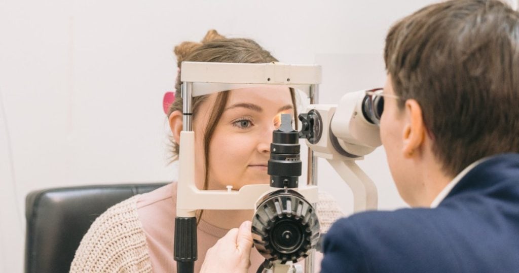 Does Medicare cover eye tests?